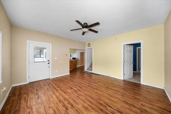 319 E 3RD St Deer Park, WA 99006