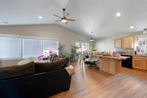 409 S Margaret Ave, Deer Park, WA 99003