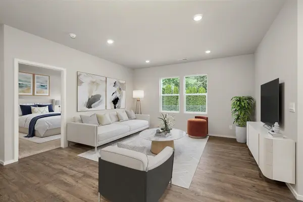 618 E L St, Deer Park, WA 99006