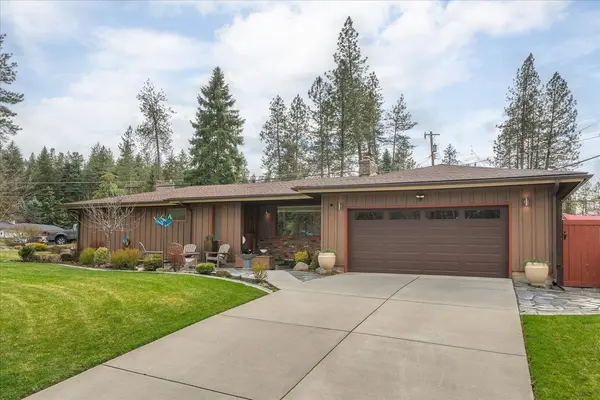 1210 E Greenleaf Dr, Spokane, WA 99208