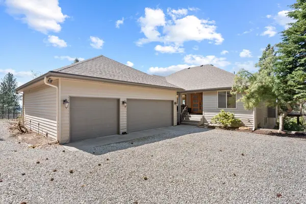10401 S Silver Ln, Spokane, WA 99223