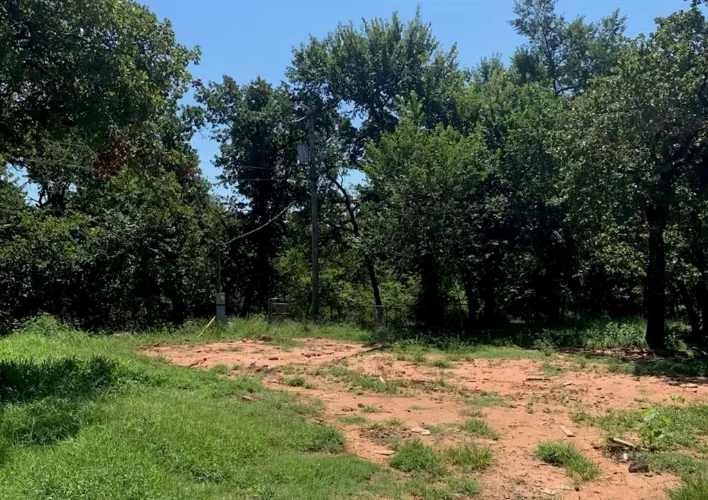 2975 E Redbud LN, Edmond, OK 73034