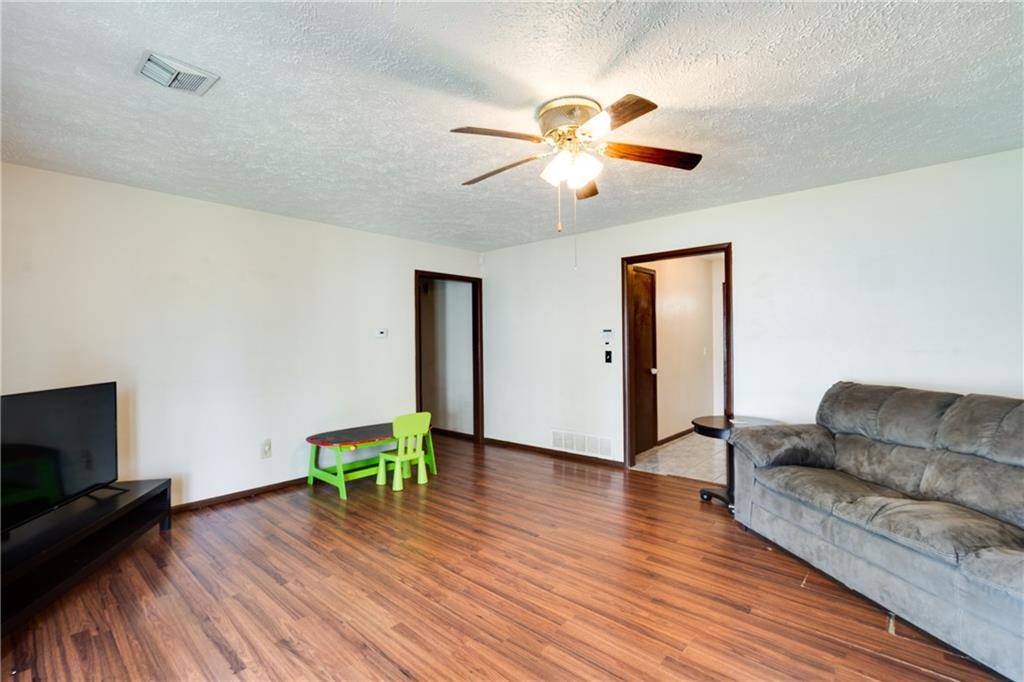 7713 NW 24th ST, Bethany, OK 73008
