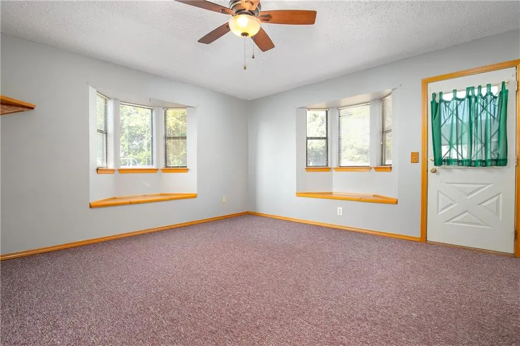 1008 NW 7th ST, Moore, OK 73160