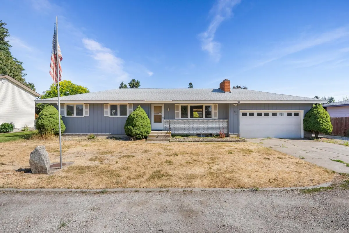 8319 E Liberty Ave, Millwood, WA 99212