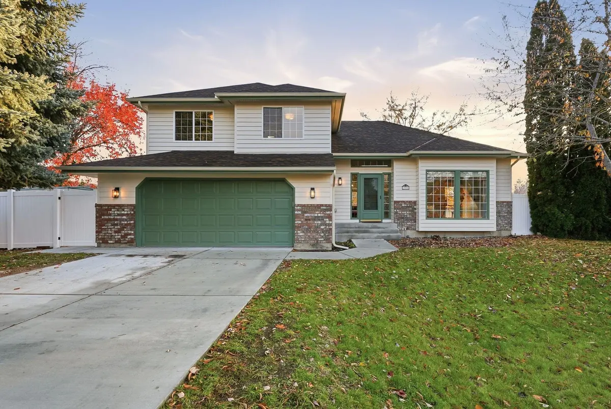 13910 E 26th Ave, Veradale, WA 99037