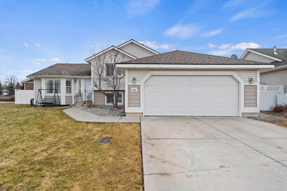 2116 N Tschirley Rd, Greenacres, WA 99016