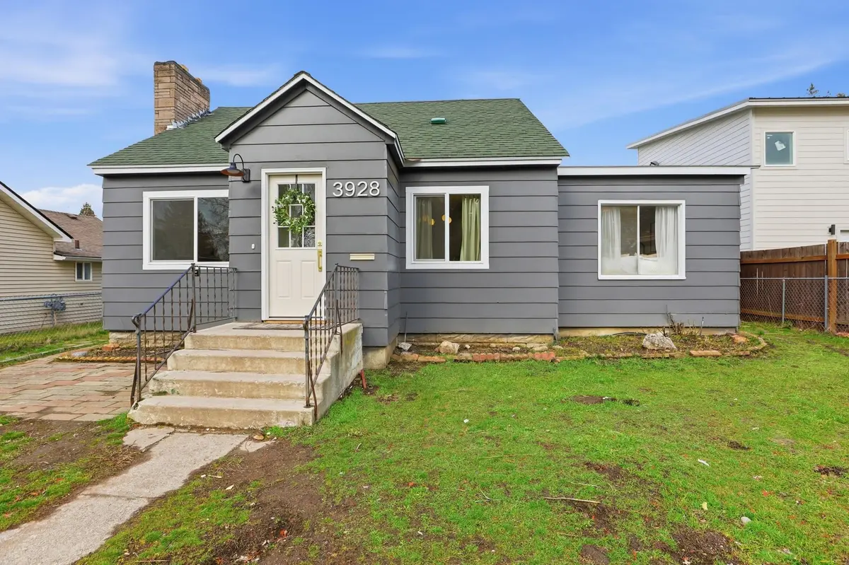 3928 W Longfellow Ave, Spokane, WA 99205-1801