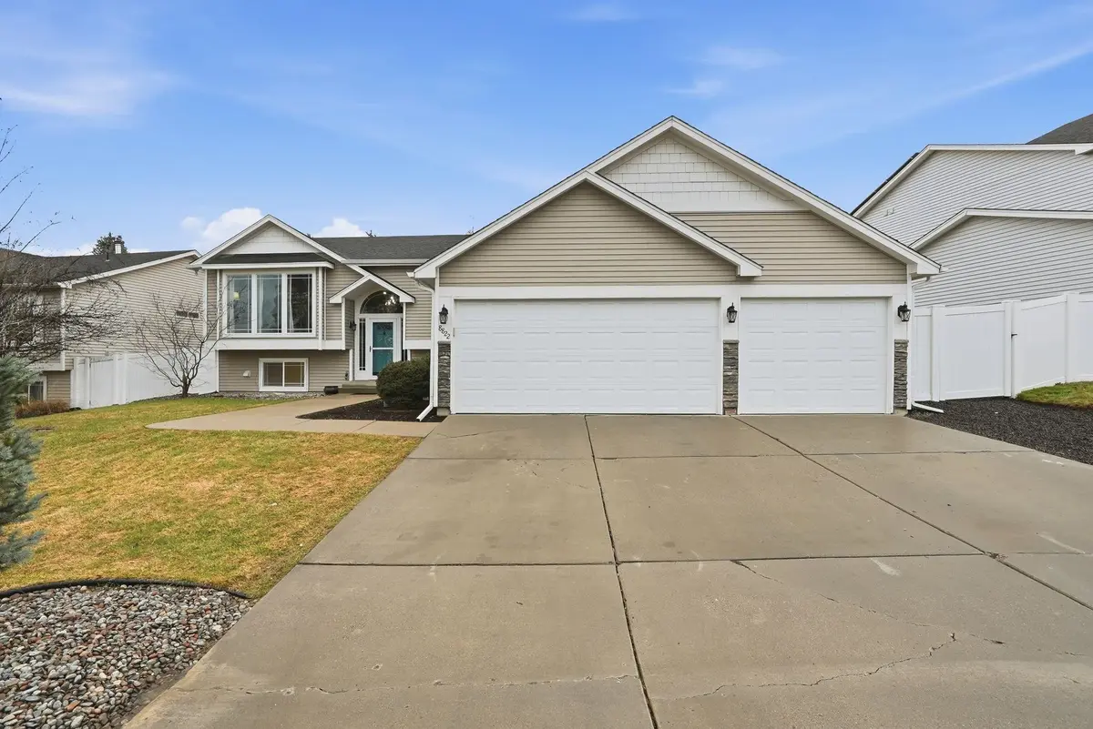 8822 E Vista Park Dr, Spokane, WA 99217
