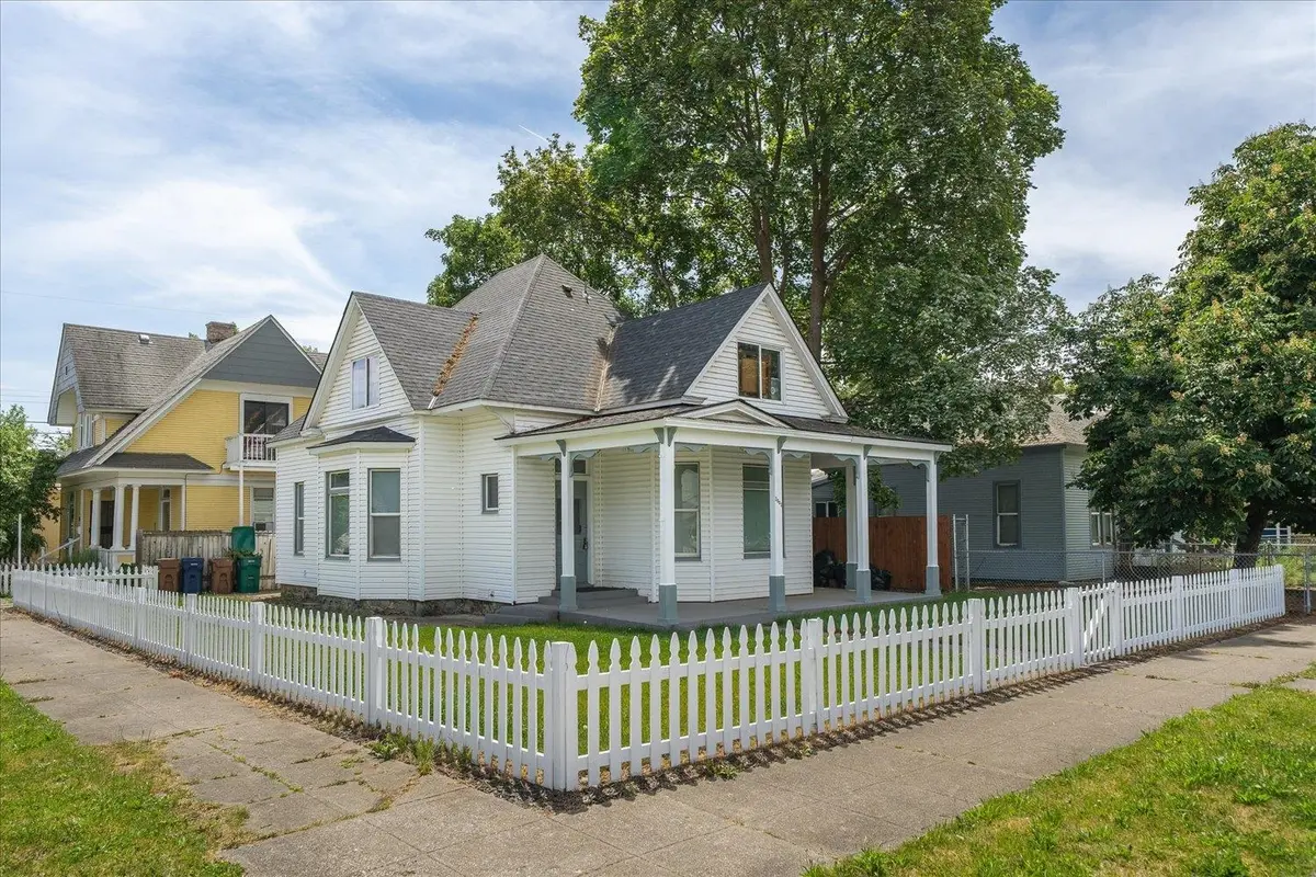 2003 W Mallon Ave, Spokane, WA 99201