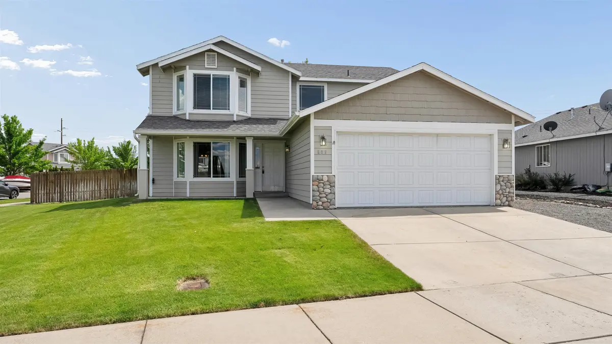 509 S Molly Mitchell Dr, Airway Heights, WA 99001