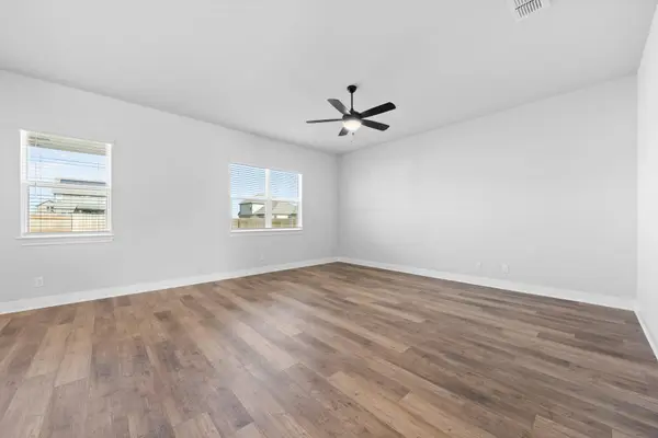 125 Skyflower LN, San Marcos, TX 78666