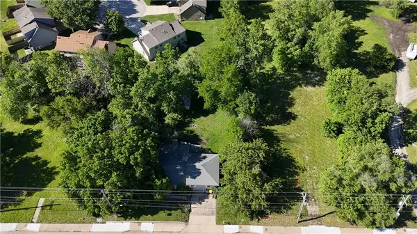 6684 W 151st ST, Overland Park, KS 66223