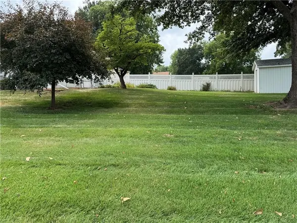 1210 Lipper AVE, Higginsville, MO 64037