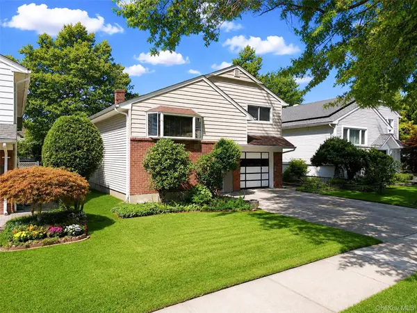 64-38 Marathon Pkwy, Little Neck, NY 11362