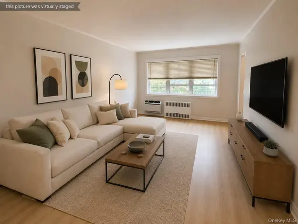 4027 74th ST #2, Elmhurst, NY 11373
