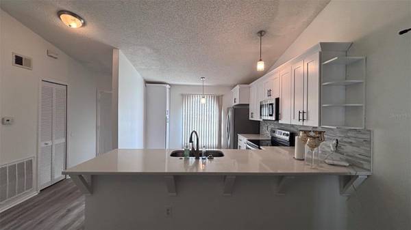 6518 SPRING LAND CT, Orlando, FL 32818