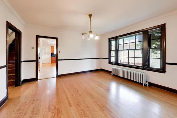 6933 N Oriole AVE, Chicago, IL 60631