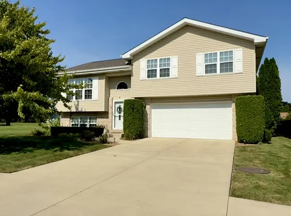 684 Cherokee DR, Bourbonnais, IL 60914