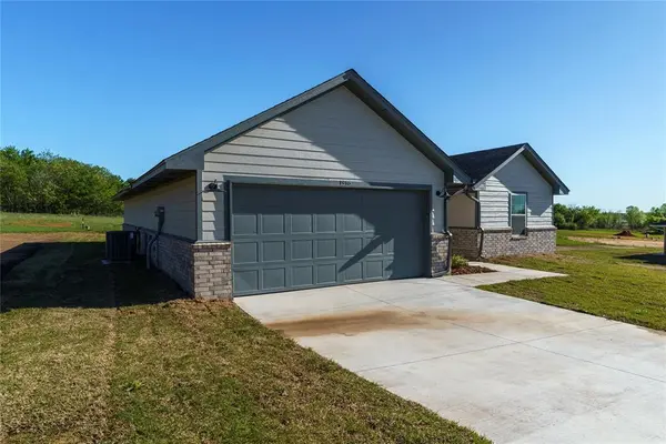 1916 Eli AVE, Tuttle, OK 73089