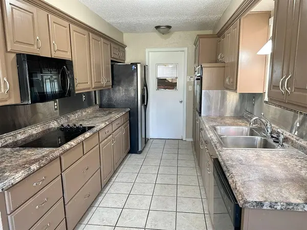 2525 SW 82nd ST, Oklahoma City, OK 73159