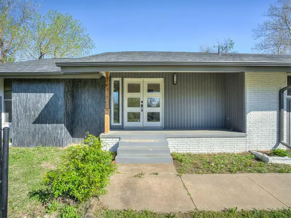 2211 Ravenwood LN, Norman, OK 73071
