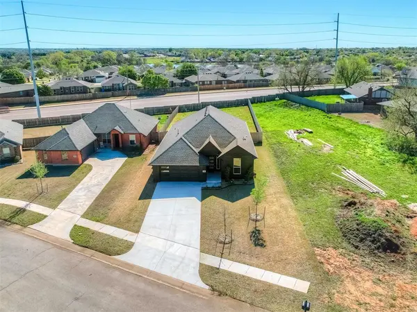 525 23rd Ave NE, Norman, OK 73071