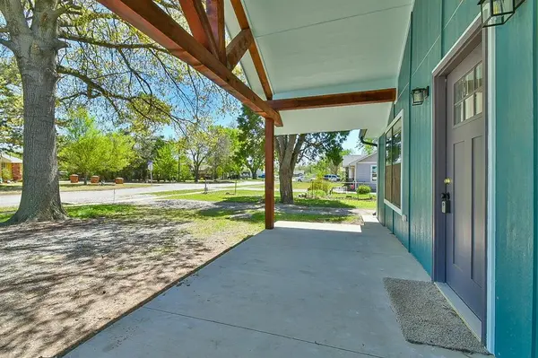 3803 N Redmond AVE, Bethany, OK 73008