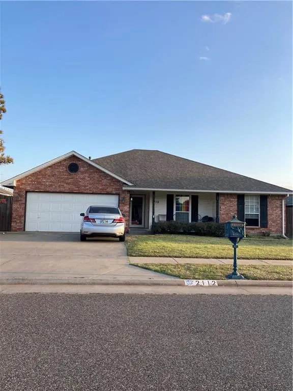 2112 NE 13th ST, Moore, OK 73160