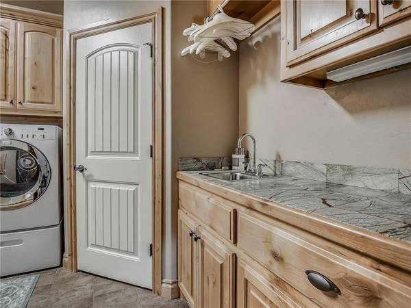 1305 Pineridge RD, Midwest City, OK 73130