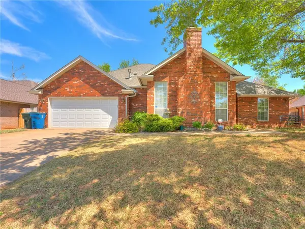 516 Providence CIR, Edmond, OK 73003