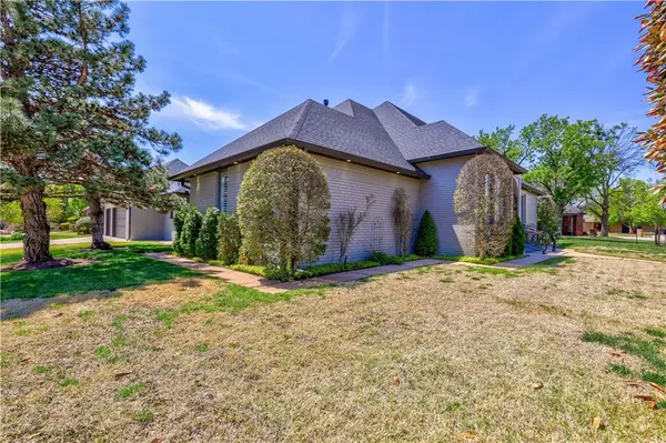 5000 Val Verde DR, Oklahoma City, OK 73142