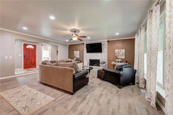 7708 Brookside DR, Oklahoma City, OK 73132