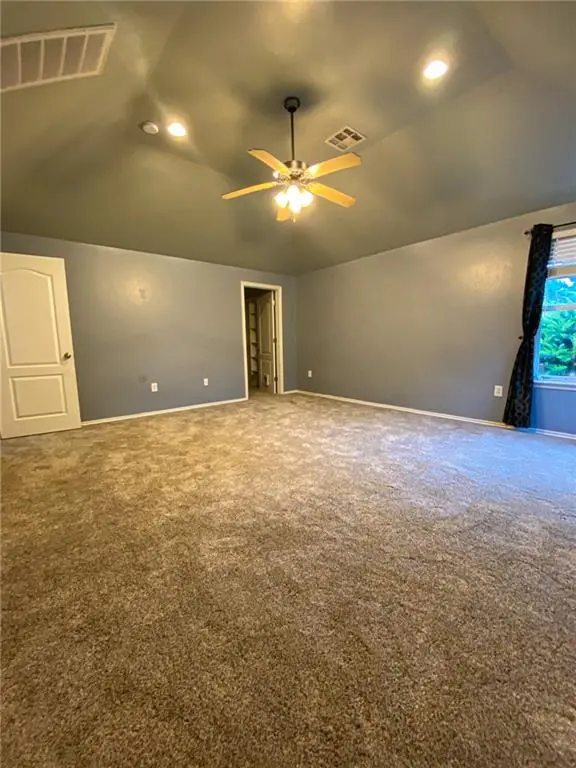 13217 SW 2nd TER, Yukon, OK 73099