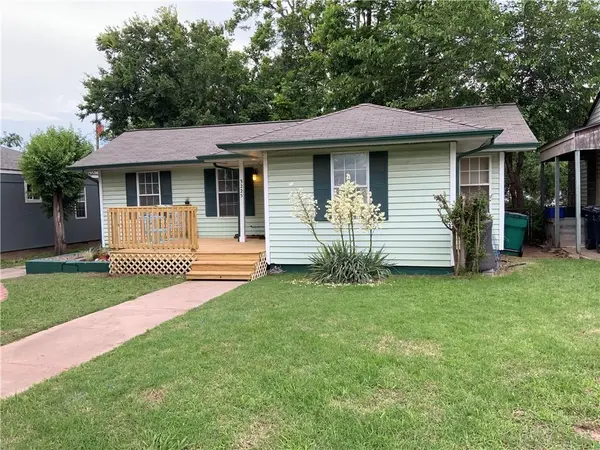 3225 Cashion PL, Oklahoma City, OK 73112