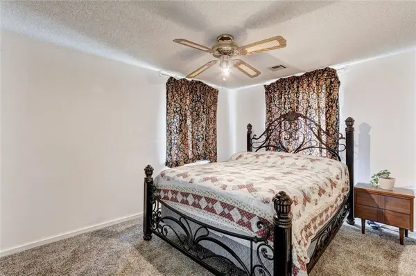 2124 Pearson DR, Midwest City, OK 73110