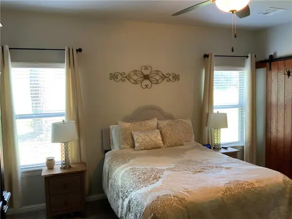9025 Overlook DR, Guthrie, OK 73044