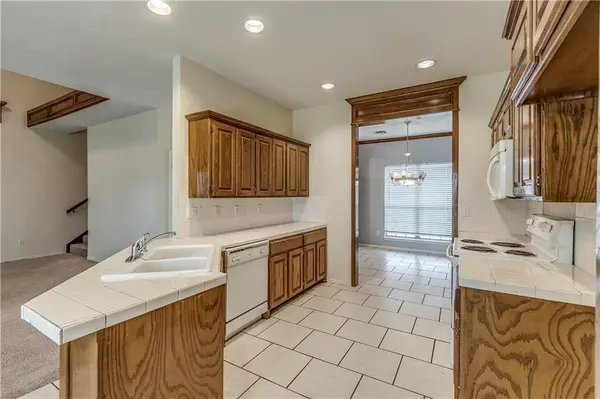 4605 Deer Ridge BLVD, Yukon, OK 73099