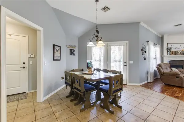 108 S Chardon DR, Mustang, OK 73064