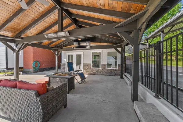 608 Vinson Dr, Nashville, TN 37217