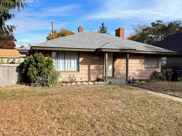 2007 E Mallon Ave, Spokane, WA 99202-2862
