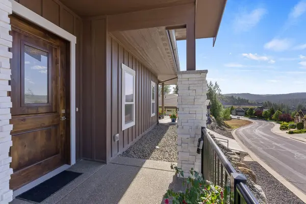 1158 E Wandermere Estates Ln, Spokane, WA 99208