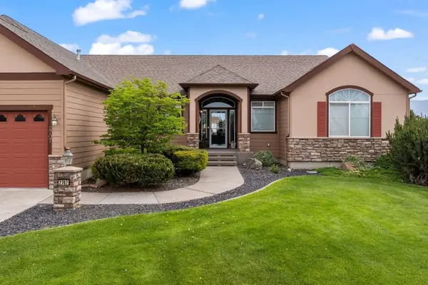 2707 S Steen Ln, Greenacres, WA 99016