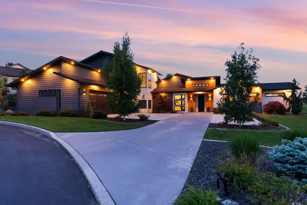 375 N Kennewick Ln, Liberty Lake, WA 99019