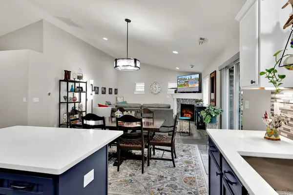 6915 E Fairmont Ln, Spokane, WA 99217