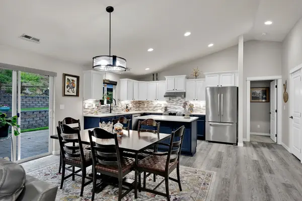 6915 E Fairmont Ln, Spokane, WA 99217