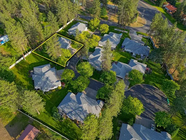 8410 N Pine Meadows Ln #8410, Nine Mile Falls, WA 99026