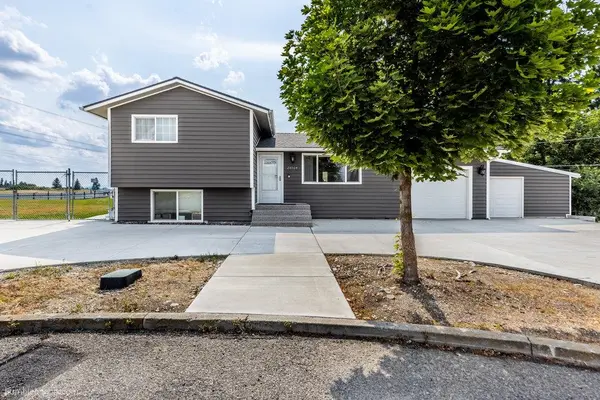 24404 E Roxanne Ave, Newman Lake, WA 99025