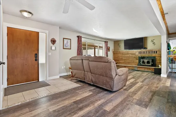 815 W Walnut St, Newport, WA 99156