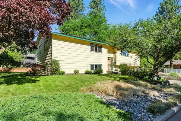 3832 S Cook St, Spokane, WA 99223
